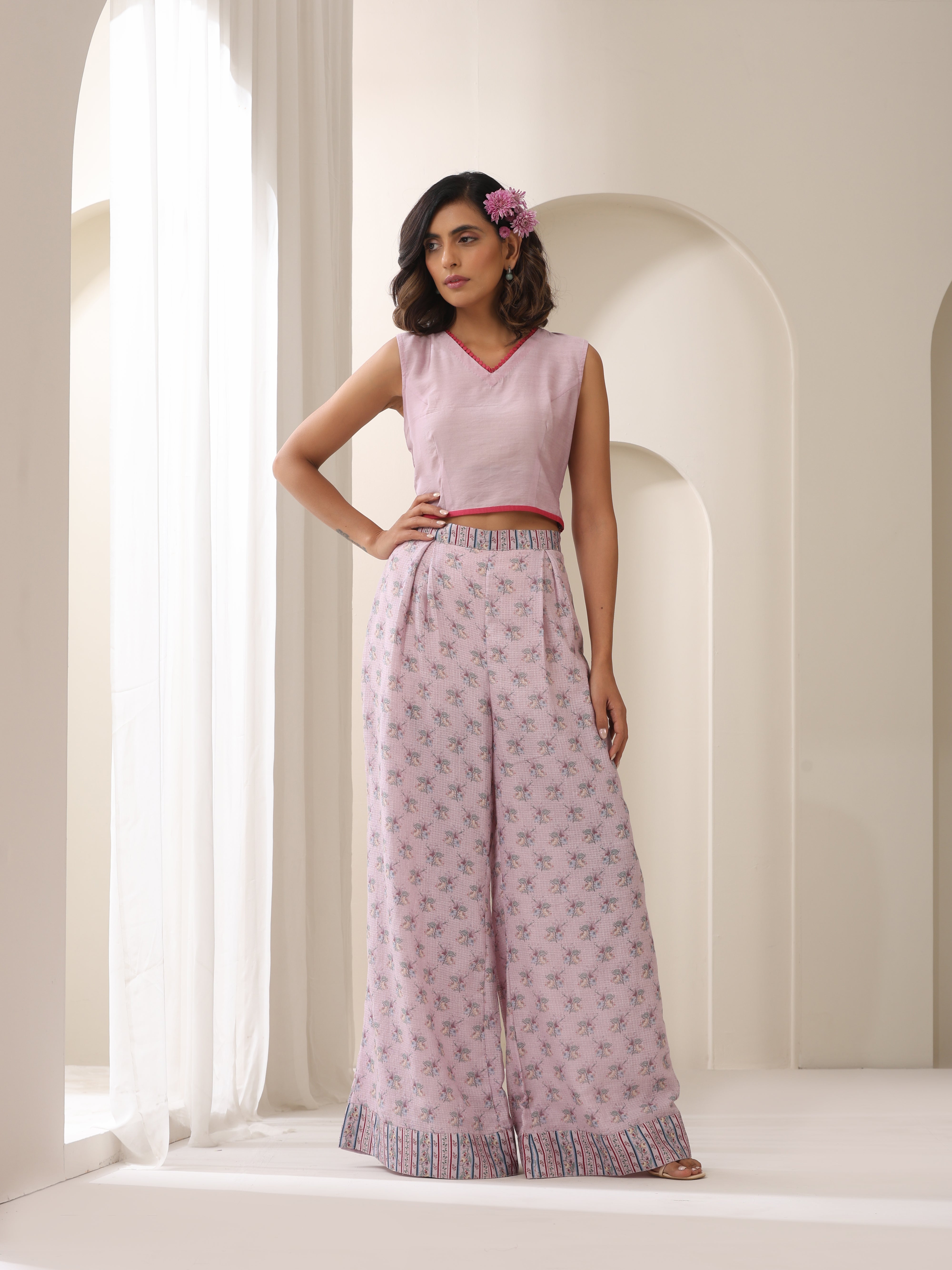 GULBAHAR SHORT SHRUG WITH BOOTI PRINT PLAZO AND INNER