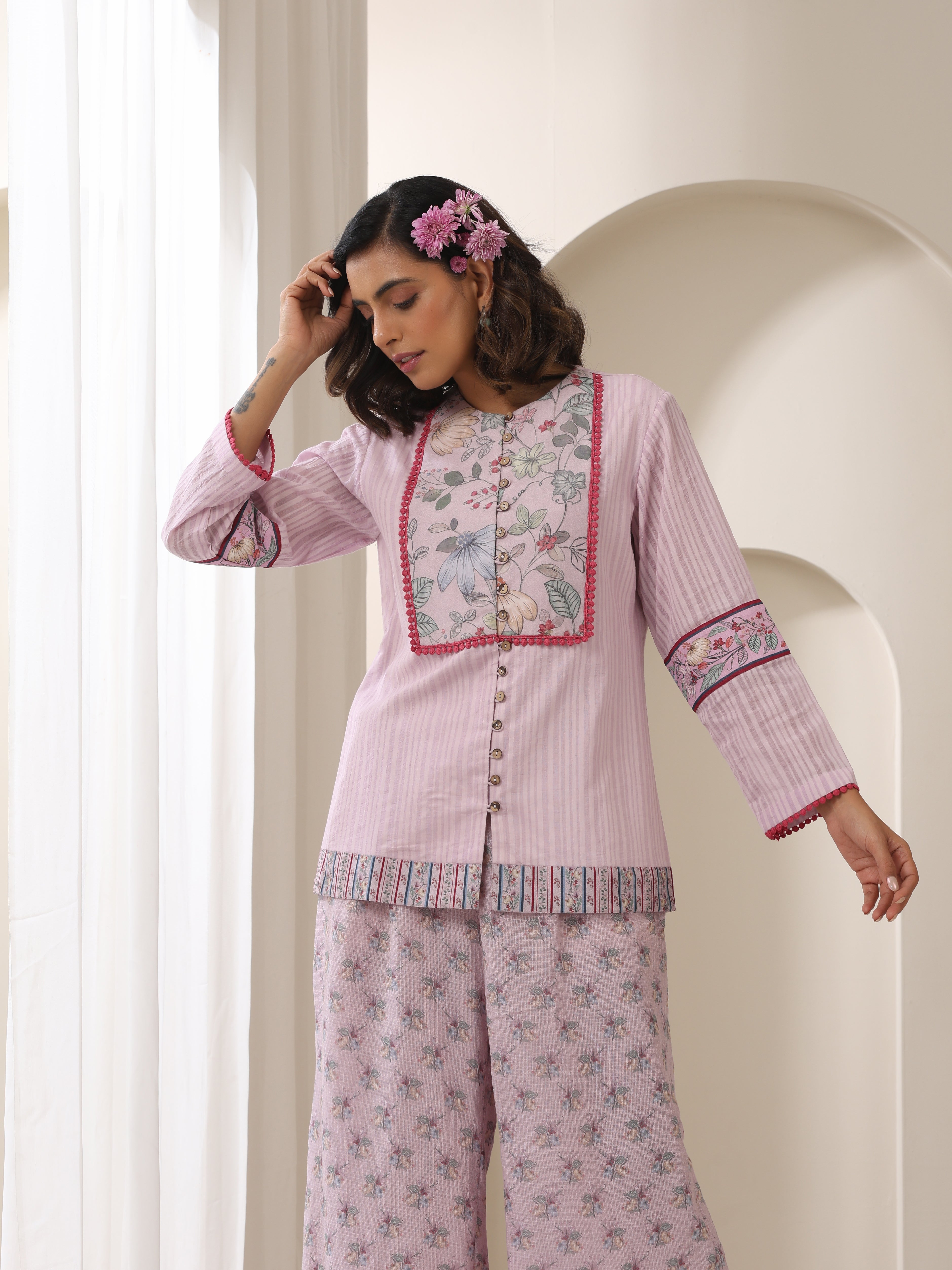 GULBAHAR SHORT SHRUG WITH BOOTI PRINT PLAZO AND INNER
