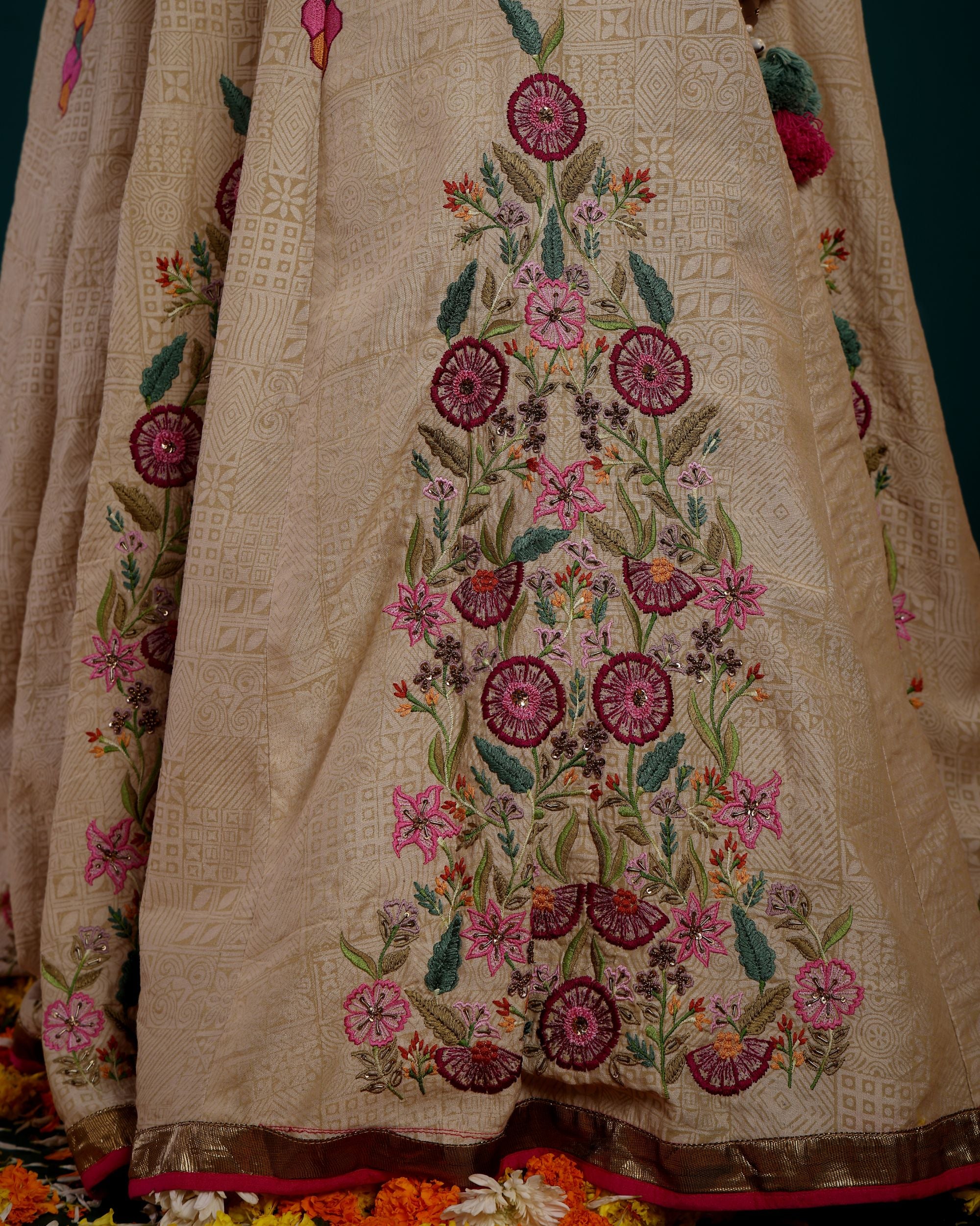 KALI EMBROIDERED LEHANGA WITH SLEEVLESS BLOUSE & KOTA DUPATTA