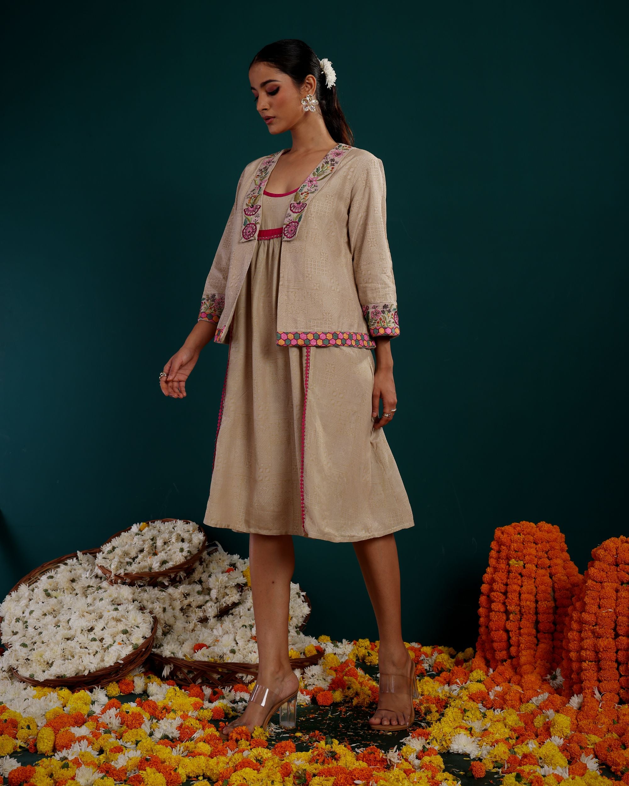 EMBROIDERED SHORT JACKET WITH SHORT DRESS