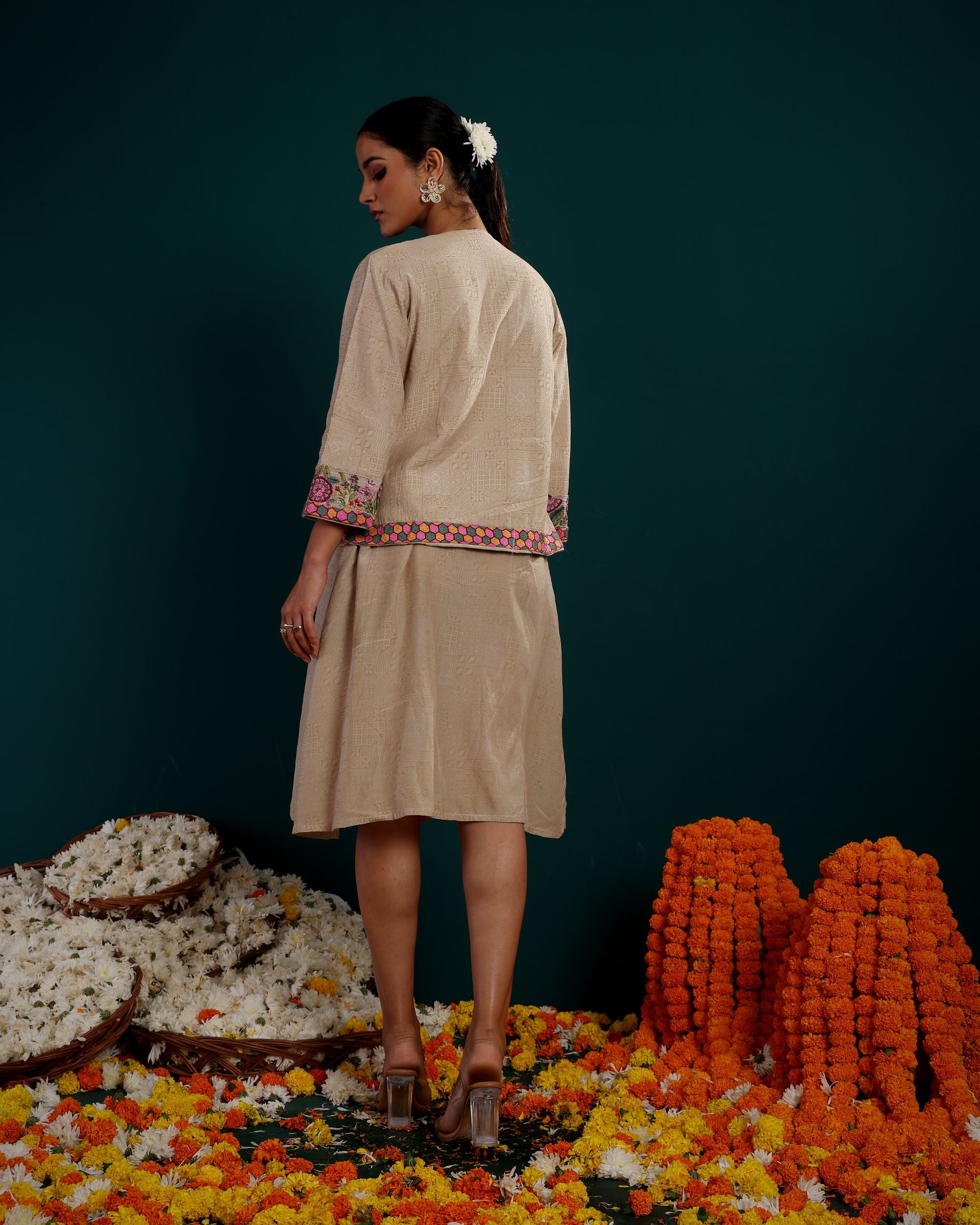 EMBROIDERED SHORT JACKET WITH SHORT DRESS