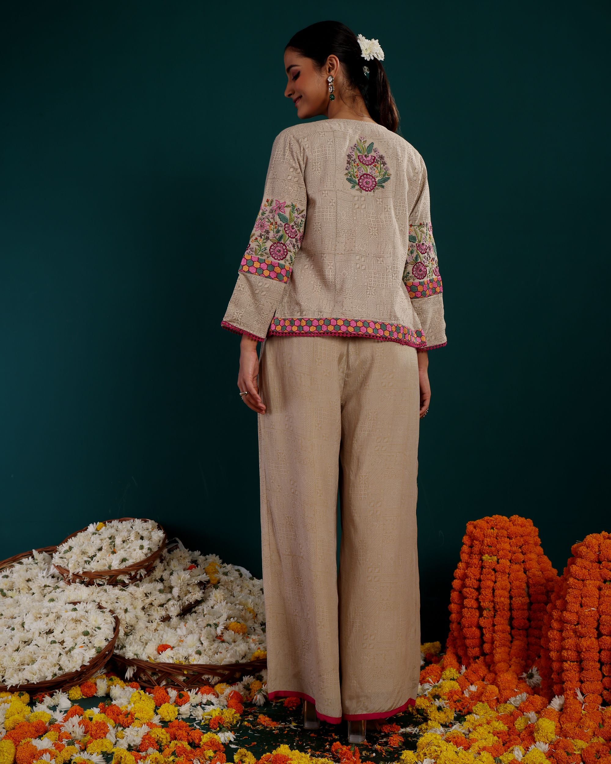EMBROIDERED SHORT JACKET WITH PLAZZO AND INNER
