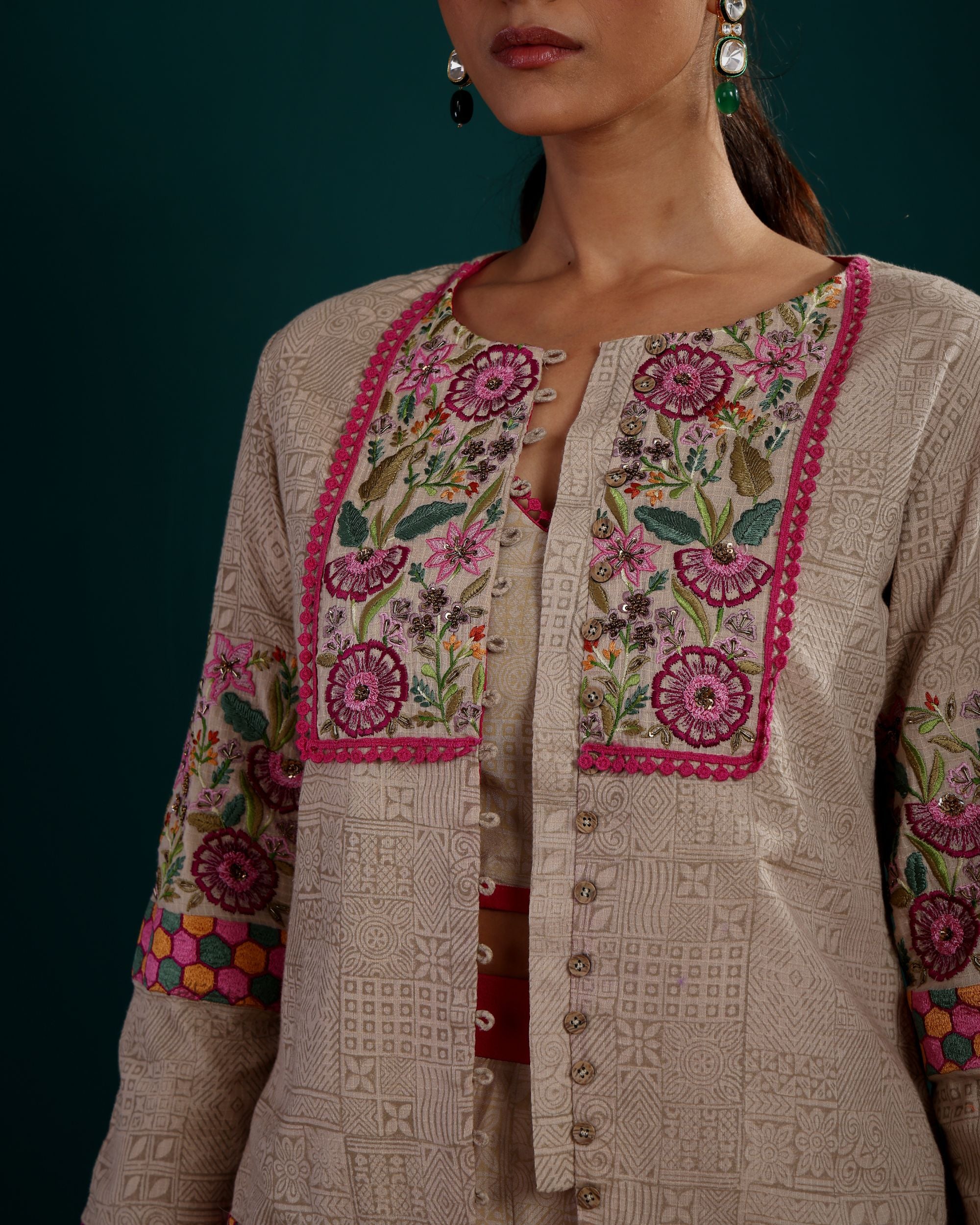 EMBROIDERED SHORT JACKET WITH PLAZZO AND INNER