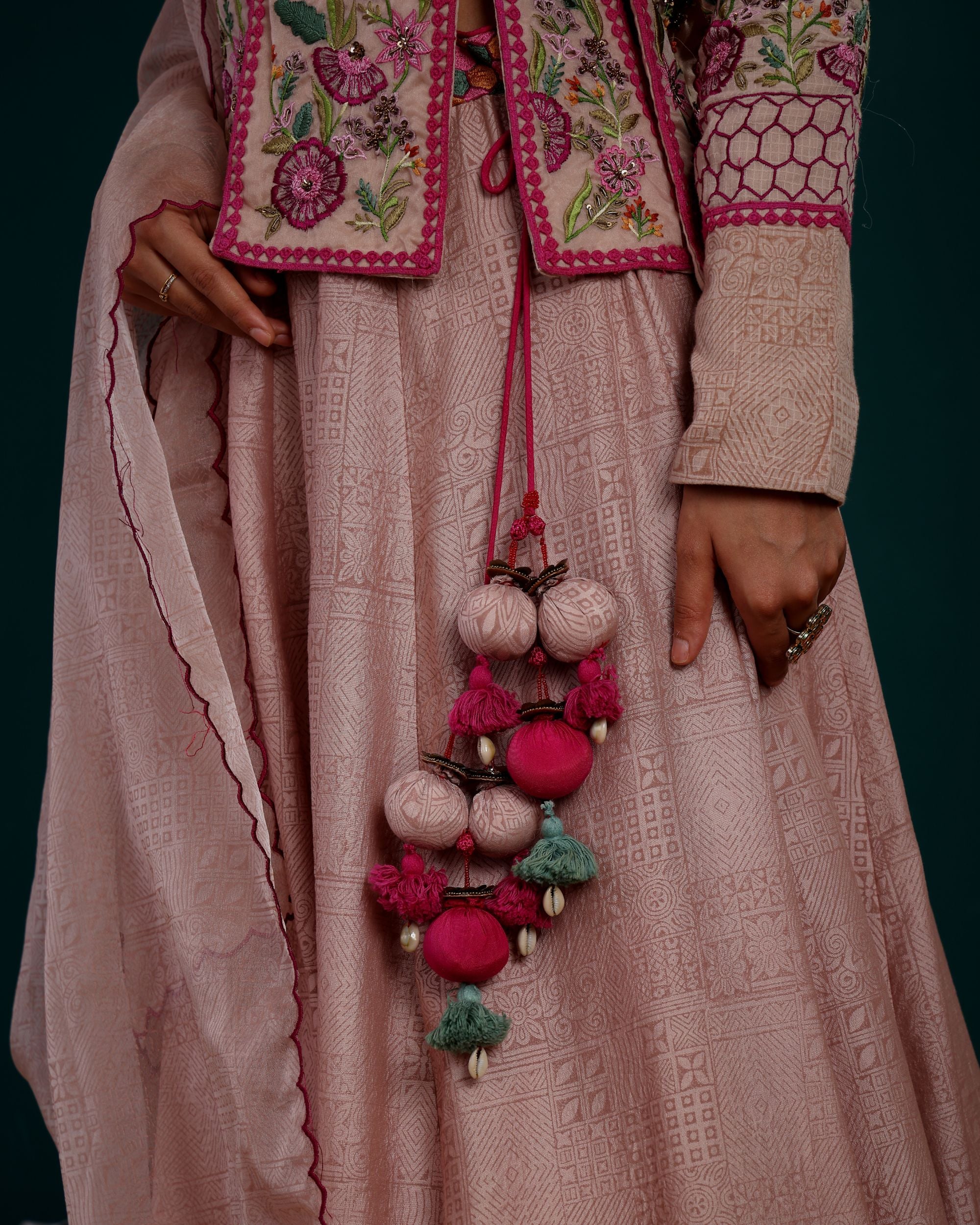 EMBROIDERY CUTWORK LEHANGA WITH HEAVY EMBROIDERED KURTI BLOUSE & ORGANZA DUPATTA