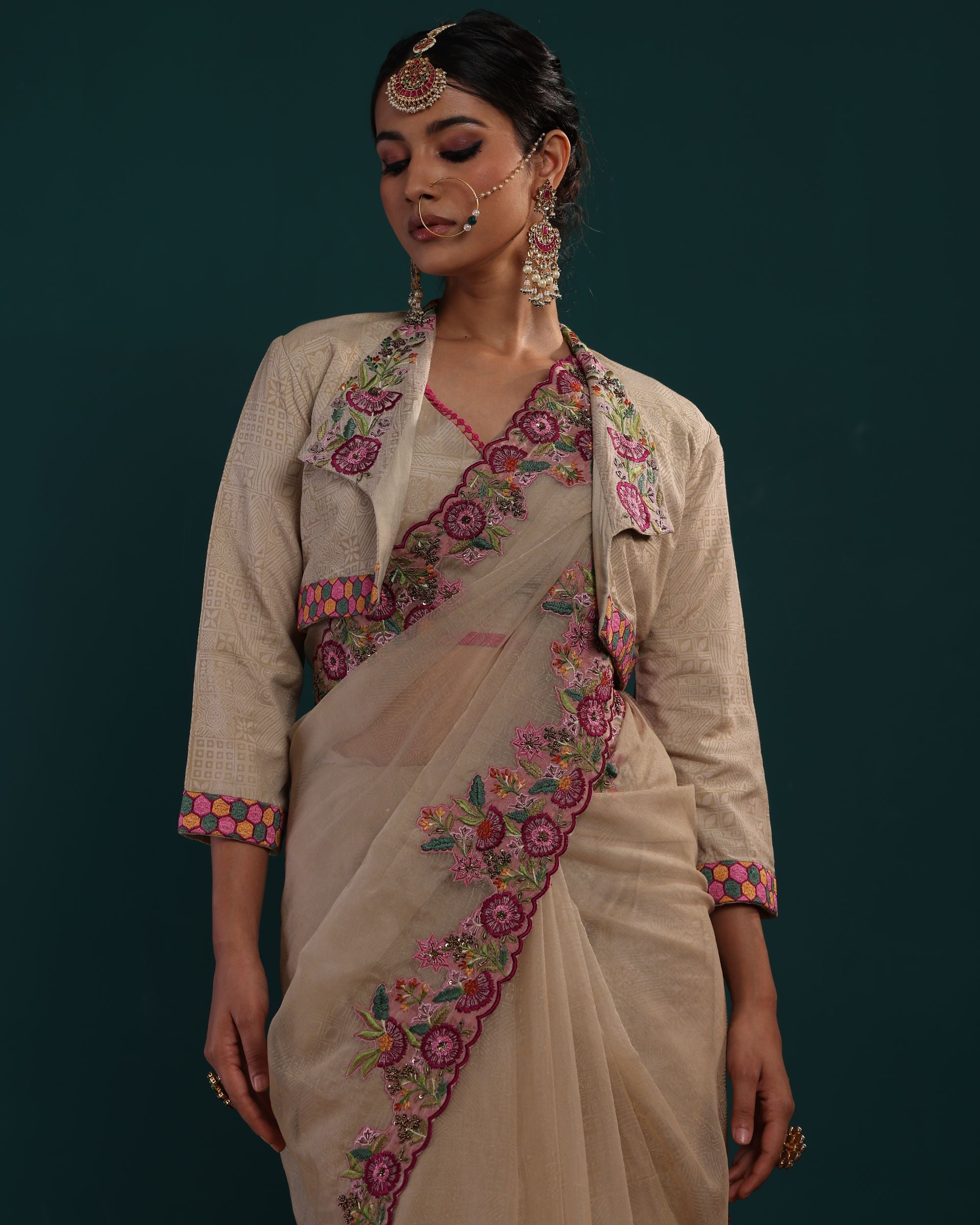EMBROIDERY CUTWORK SAREE WITH COLLOR EMBROIDERED JACKET & INNER