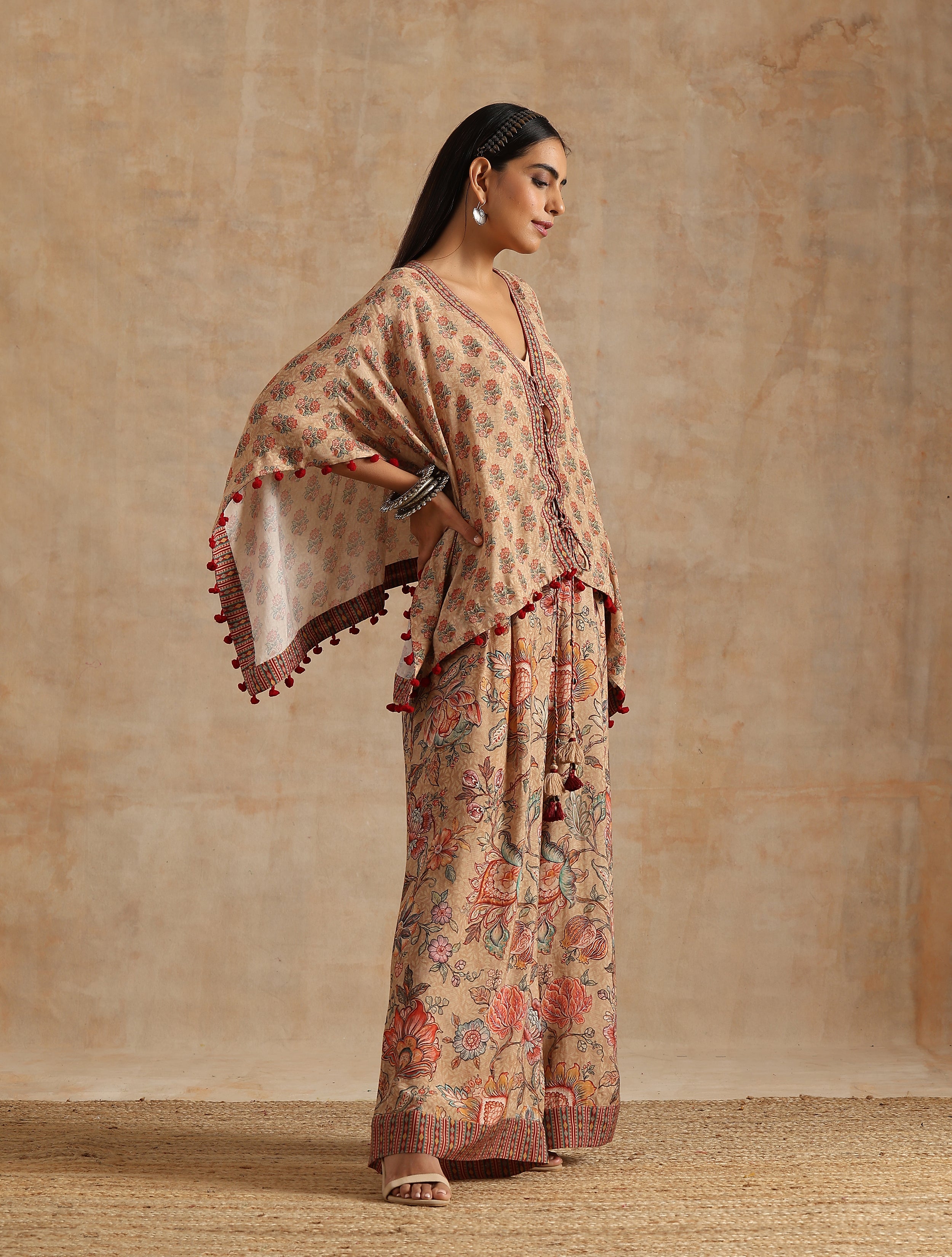 BADAMI BOOTA SHORT KAFTAN WITH JAAL PRINT PLAZZO