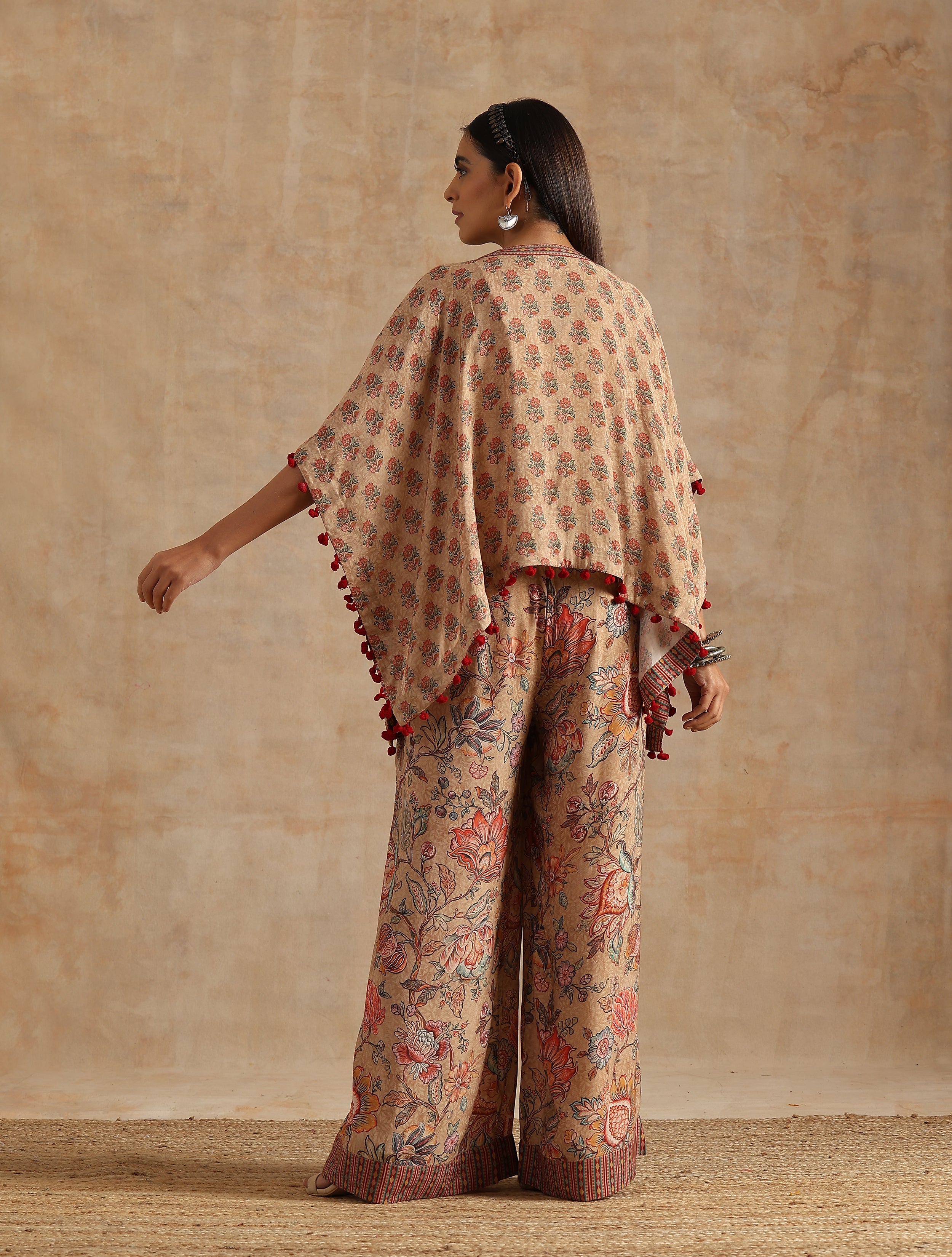 BADAMI BOOTA SHORT KAFTAN WITH JAAL PRINT PLAZZO