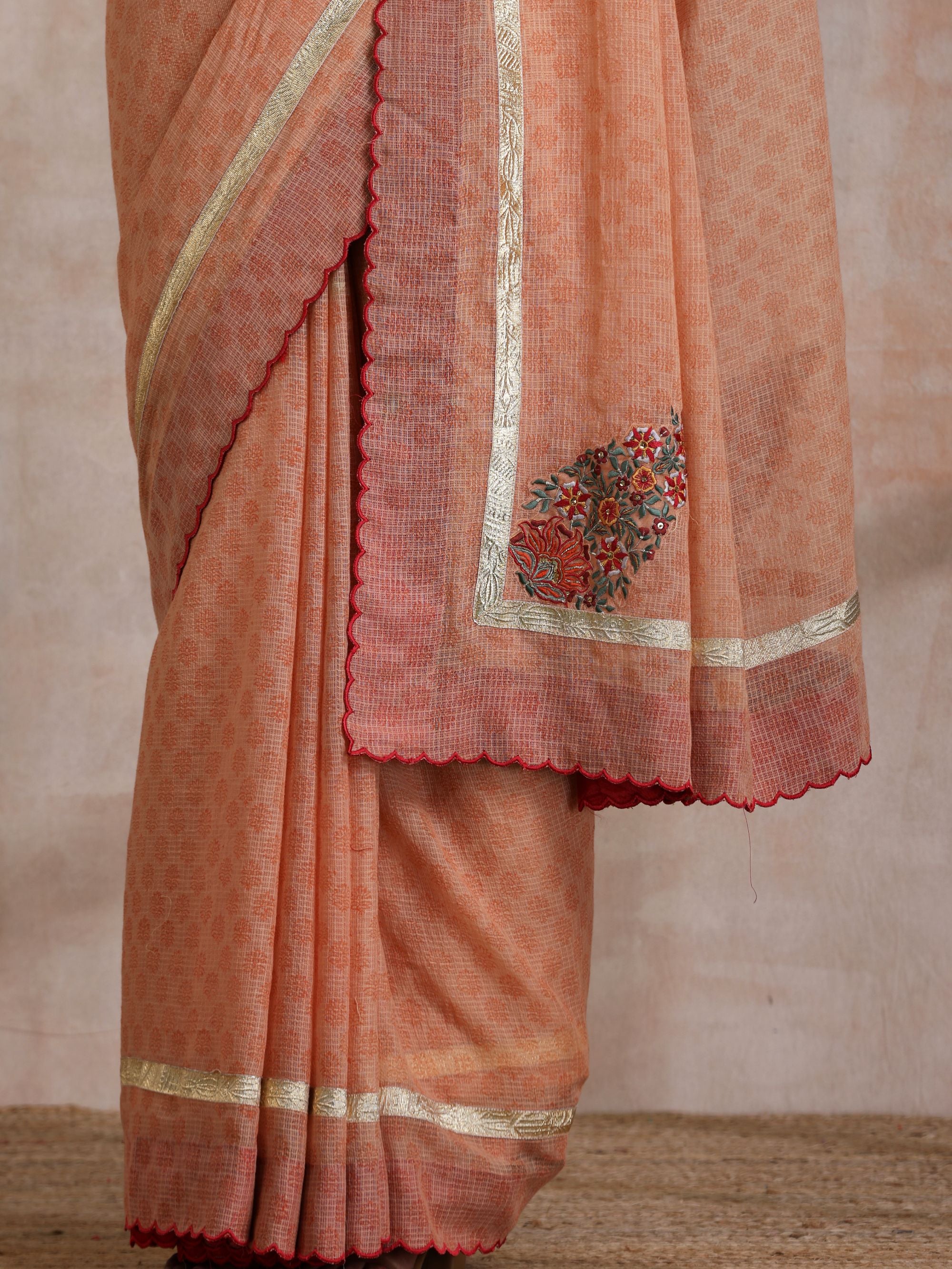 KESARI SCALLOP KOTA SAREE WITH BOOTA ON PALLU CORNER