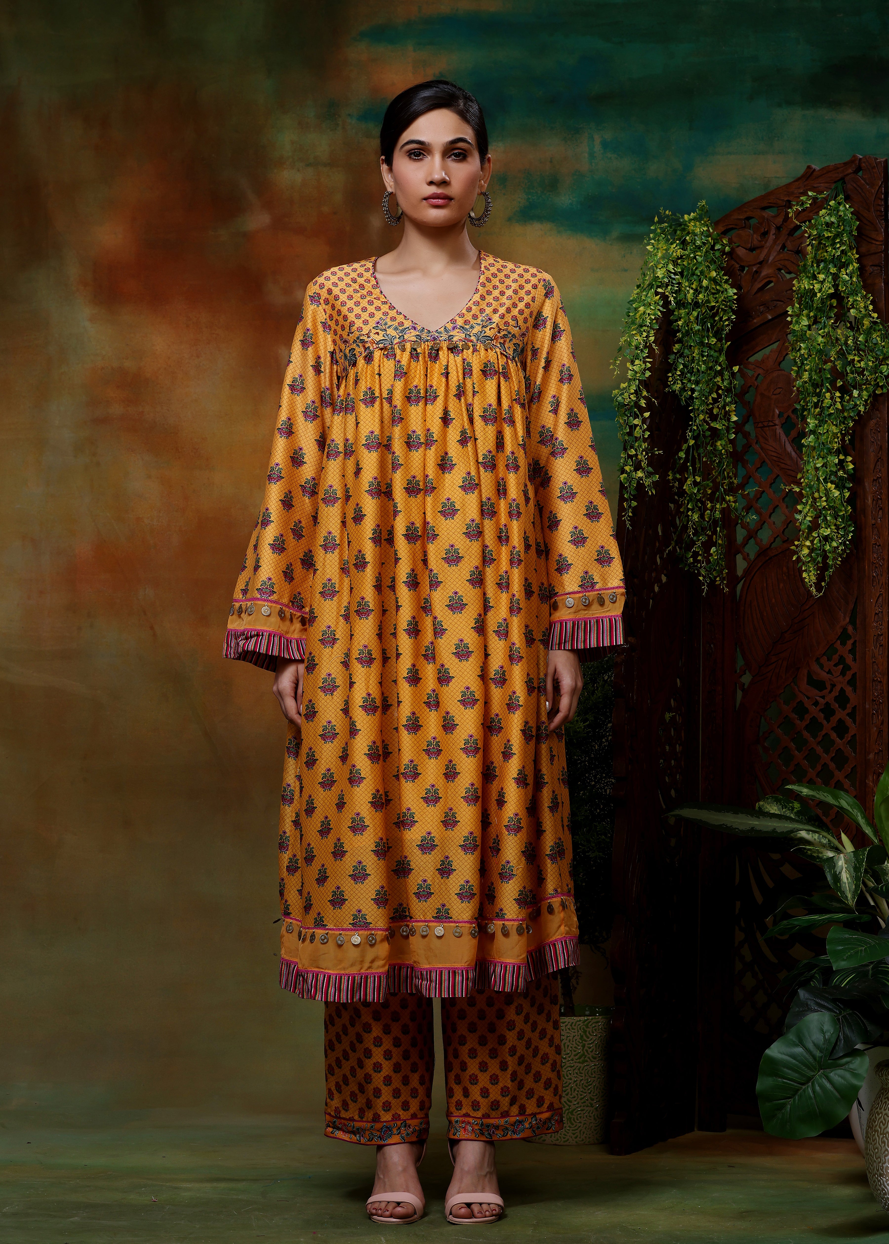 SWARN BOOTA KURTA SET