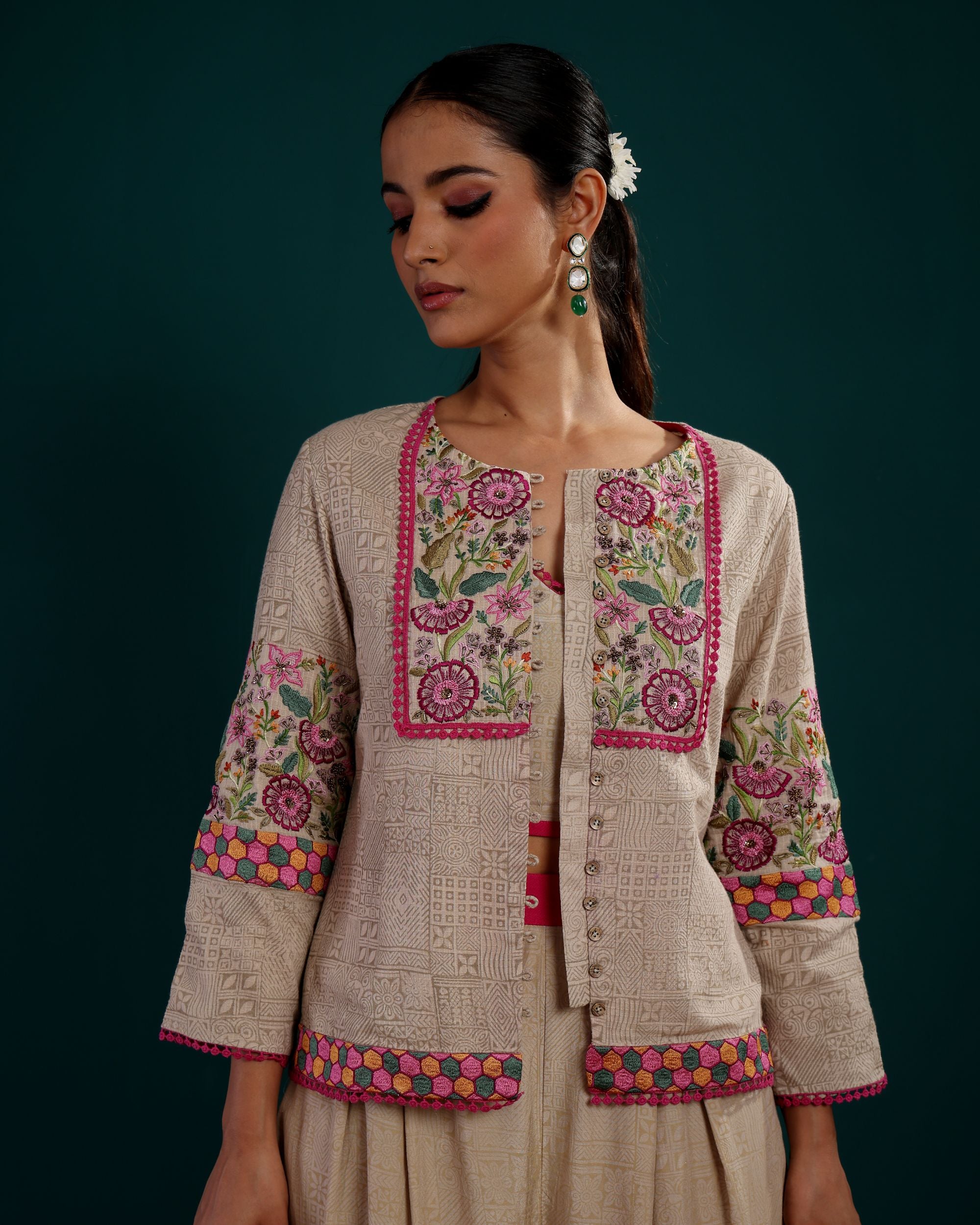 EMBROIDERED SHORT JACKET WITH PLAZZO AND INNER