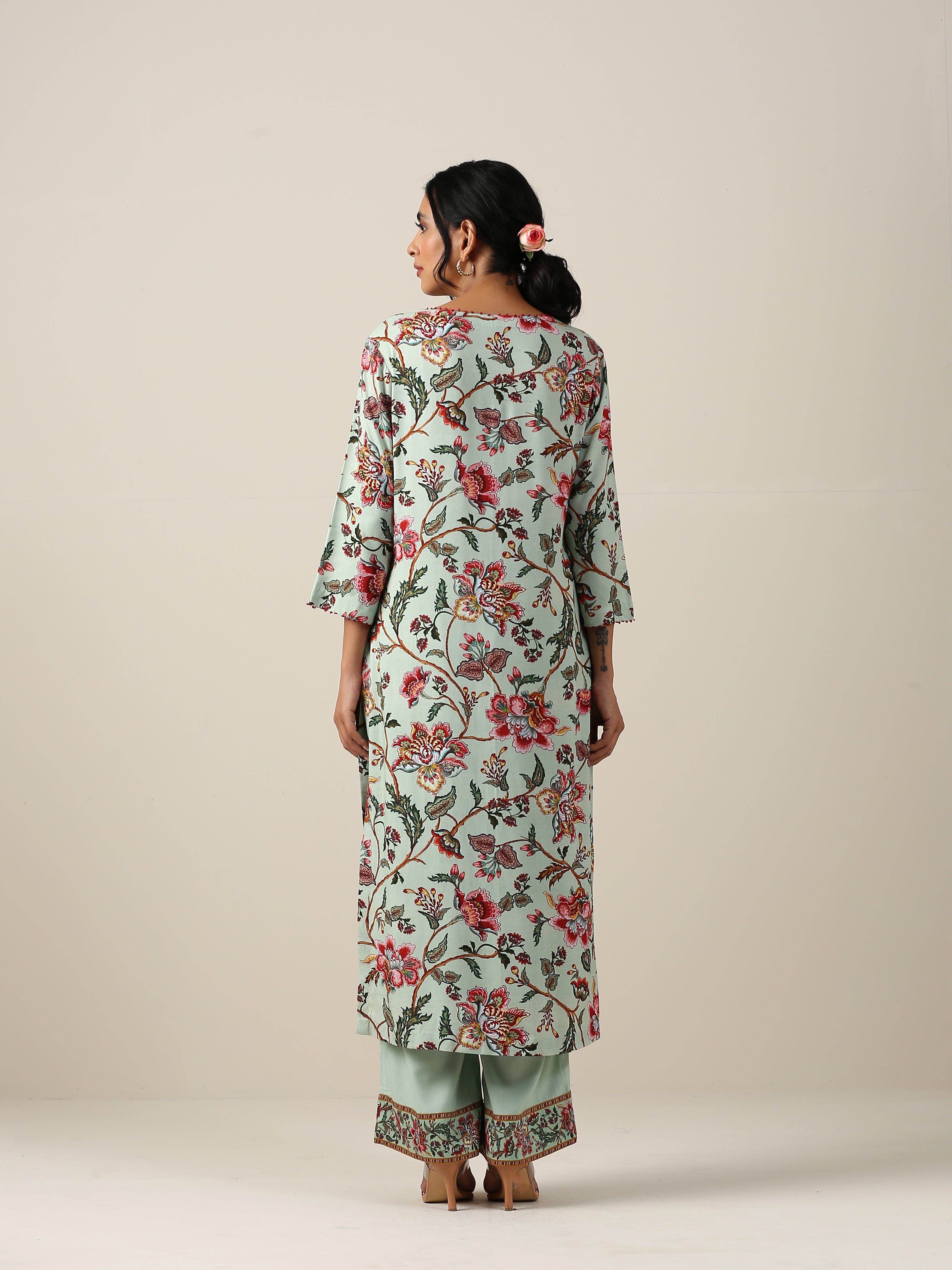 HARITA SUMAN JAAL KURTA SET